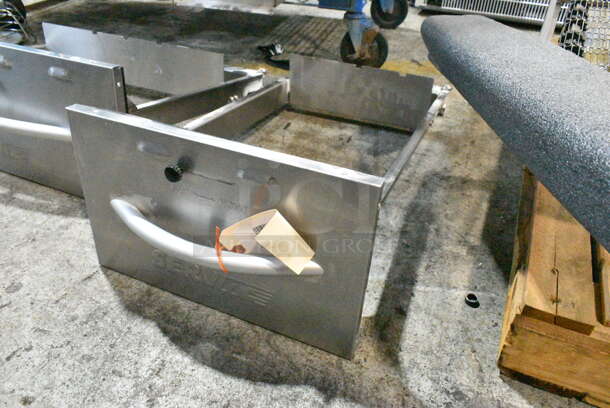 2 BRAND NEW SCRATCH AND DENT! Items Including ServIt 423DRWRNASMBLY Drawer Assembly for WDNFS and WDNBI Series and ServIt 423DRWRASMBLYS Drawer Assembly for WDSFS and WDSBI Series. 2 Times Your Bid!  - Image 4 of 8