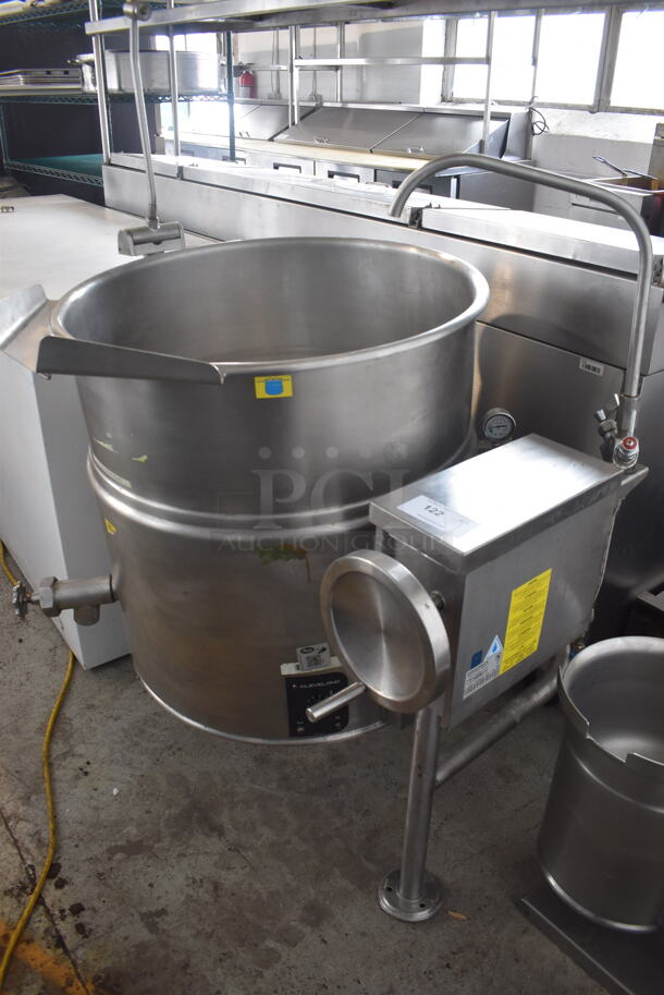 Cleveland KEL-40 Commercial Stainless Steel 40 Gallon Tilting 2/3 Steam Jacketed Electric Kettle. 440-480V/3 Phase - Image 3 of 5