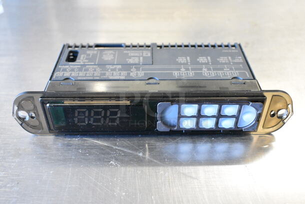 BRAND NEW SCRATCH AND DENT! 44712067649C Digital Control - Image 1 of 5