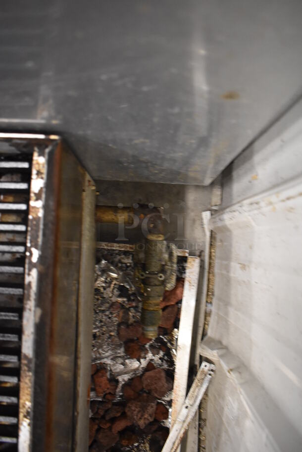 Toastmaster Pro Series Stainless Steel Commercial Countertop Natural Gas Powered Charbroiler Grill. 36x28x16 - Image 6 of 6