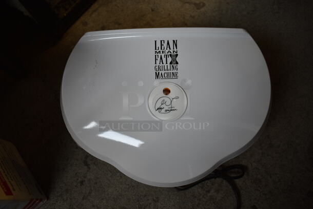 IN ORIGINAL BOX! George Foreman GR12 Lean Mean Grilling Machine. 120 Volts, 1 Phase.  - Image 6 of 8