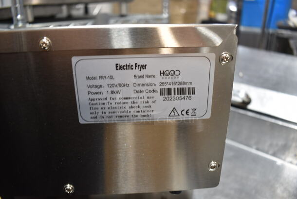 BRAND NEW SCRATCH AND DENT! 2023 Hoocoo FRY-10L Stainless Steel Commercial Countertop Electric Powered Fryer w/ Lid and Fry Basket. 120 Volts, 1 Phase. - Image 6 of 6