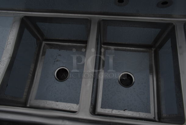 BRAND NEW SCRATCH AND DENT! Regency 600S31620218 88" 16 Gauge Stainless Steel Three Compartment Commercial Sink with Galvanized Steel Legs and 2 Drainboards - 16" x 20" x 12" Bowls. No Legs. - Image 4 of 6