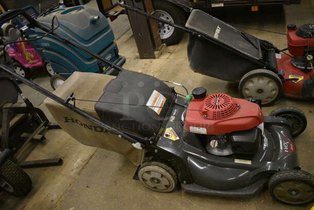 Honda HRX Lawn Mower 4-in-1 System (CSS) - Image 9 of 9