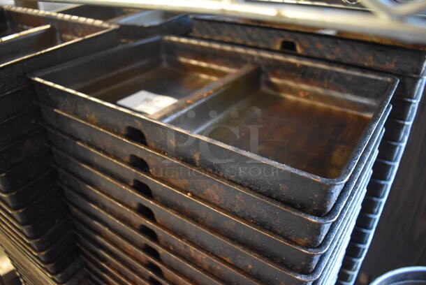 6 Metal 2 Compartment Baking Pans. 15x10x2. 6 Times Your Bid! - Image 4 of 4