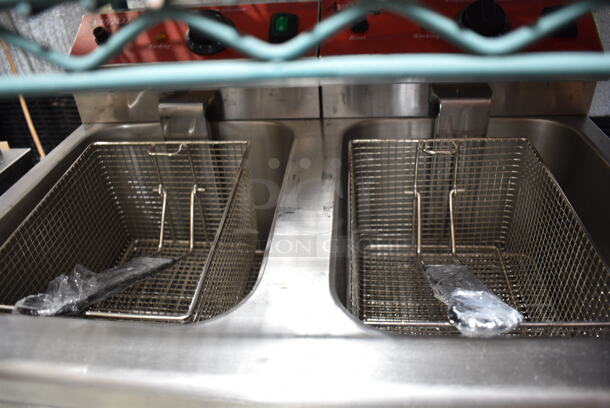 BRAND NEW SCRATCH AND DENT! 2023 Avantco 177F202 Stainless Steel Commercial Countertop Electric Powered 2 Bay Fryer w/ Lids and Metal Fry Baskets. 208-240 Volts, 1 Phase.  - Image 5 of 7