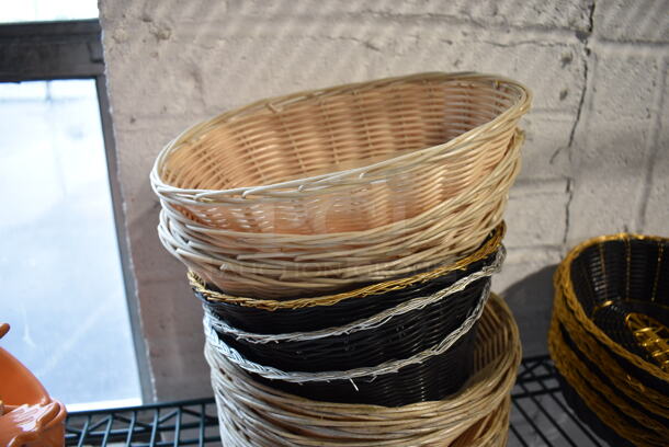 14 Various Bread Baskets. Includes 9x6x2.5. 14 Times Your Bid! - Image 3 of 3