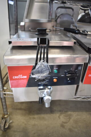 BRAND NEW SCRATCH AND DENT! 2023 Crosson EF-6V Stainless Steel Commercial Countertop Electric Powered Fryer w/ Metal Fry Basket and Lid. 120 Volts, 1 Phase.