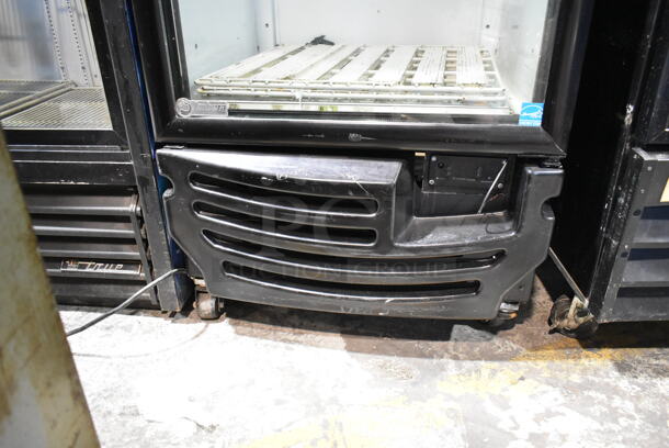 Imbera G319 Metal Commercial Single Door Reach In Cooler Merchandiser on Commercial Casters. 115 Volts, 1 Phase. Cannot Test Due To Cut Power Cord - Image 2 of 5