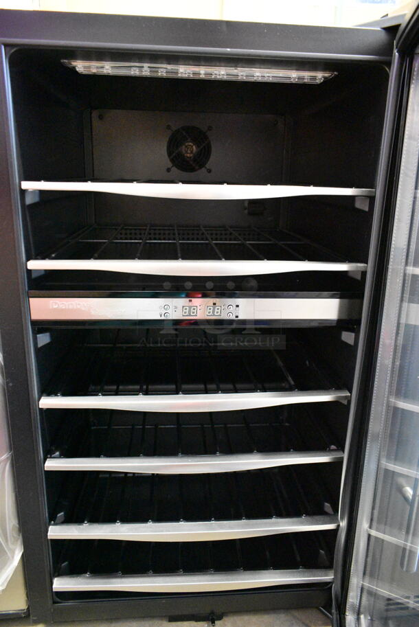 BRAND NEW SCRATCH AND DENT! Danby DWC040A3BSSDD 38 Bottle Free-Standing Metal Wine Cooler Merchandiser. 115 Volts, 1 Phase. Tested and Working! - Image 4 of 6