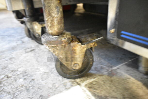 2016 Pitco Frialator SG14 Stainless Steel Commercial Floor Style Natural Gas Powered Deep Fat Fryer on Commercial Casters. 110,000 BTU.  - Image 2 of 6