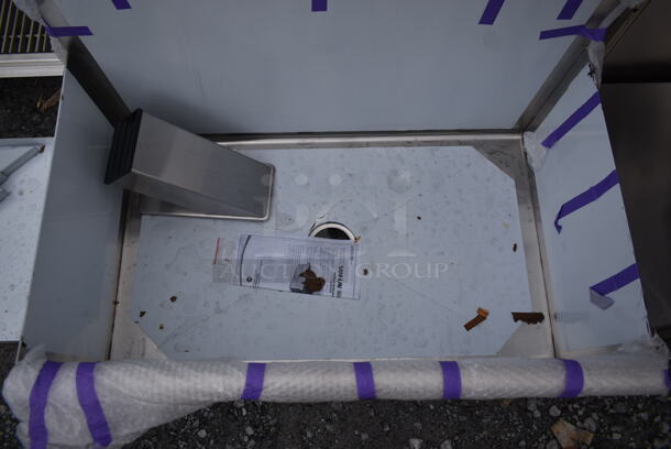 BRAND NEW SCRATCH AND DENT! Stainless Steel Commercial Single Bay Sink. No Legs. - Image 3 of 5