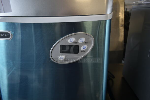 BRAND NEW SCRATCH AND DENT! Whynter IMC-490SS Portable 49lb Freestanding Stainless Steel Ice Maker. 115 Volts, 1 Phase. Tested and Working! - Image 3 of 6