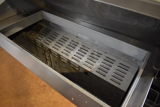 Continental SW72-16 Stainless Steel Commercial Sandwich Salad Prep Table Bain Marie Mega Top on Commercial Casters. 115 Volts, 1 Phase. 72x31x43. Tested and Working! - Image 4 of 9