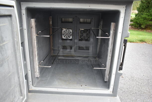 Cambro CMBH1826L Gray Poly Insulated Low Profile Electric Powered Heating / Cooling Food Case on Commercial Casters. 115 Volts, 1 Phase. (outside shed) - Image 6 of 9