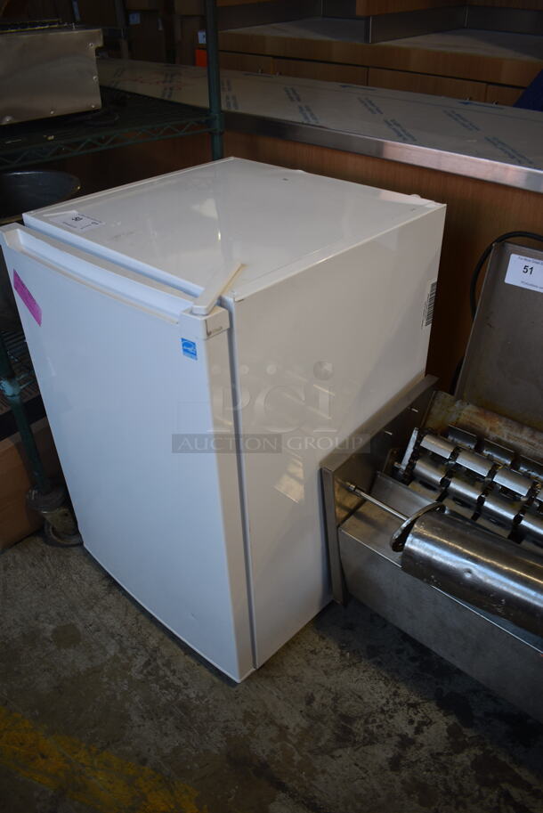 Criterion CUF36C1W Metal Mini Cooler. 115 Volts, 1 Phase. Tested and Working! - Image 4 of 10