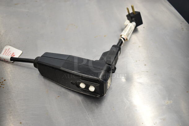 Bar Maid A 200 Electric Powered Glass Cleaner. 115 Volts, 1 Phase. Tested and Working! - Image 2 of 3