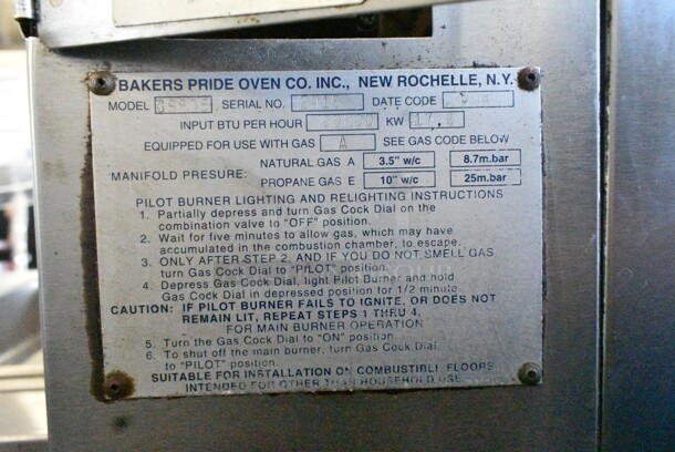 Bakers Pride GS805 Stainless Steel Commercial Natural Gas Powered Single Deck Pizza Oven on Metal Legs. 60,000 BTU. - Image 7 of 7