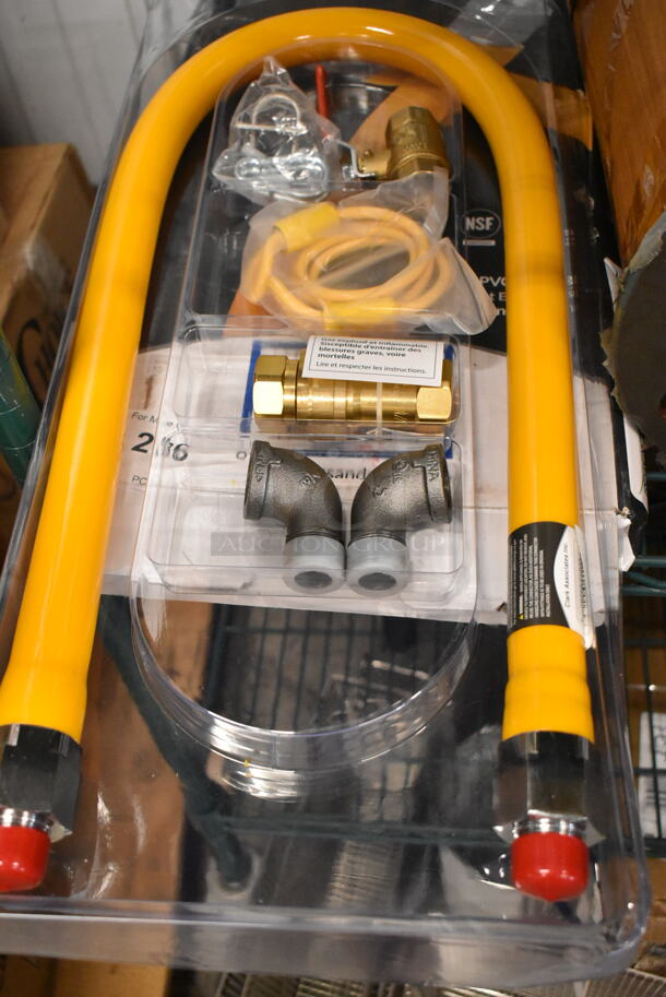 BRAND NEW SCRATCH AND DENT! Regency 600GKM3448 48" Mobile Gas Connector Hose Kit with 2 Elbows, Full Port Valve, Restraining Device, and Quick Disconnect - 3/4" - Image 3 of 3