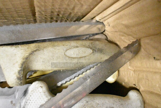 32 SHARPENED Stainless Steel Knives Including Serrated Bread Knives. 32 Times Your Bid!  - Image 6 of 6