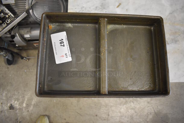 9 Metal 2 Compartment Baking Pans. 9 Times Your Bid!