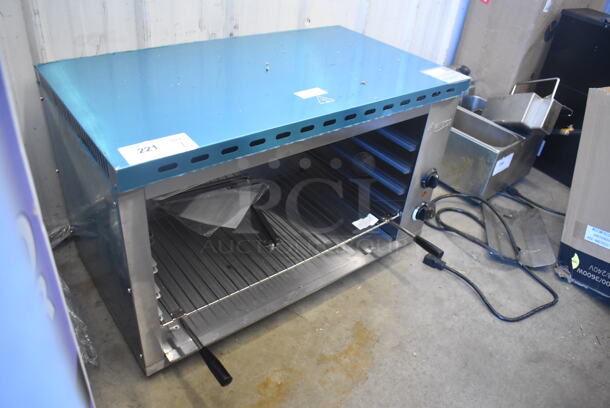 BRAND NEW SCRATCH AND DENT! Avantco 177CHSME32M 32" Electric Countertop Cheese Melter - 208/240V, 2700/3600W. Tested and Working! - Image 2 of 6