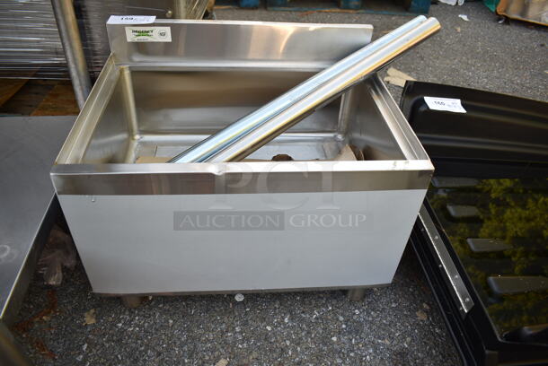 BRAND NEW SCRATCH AND DENT! Regency 600IB1824CP 18" x 24" Underbar Ice Bin with 7 Circuit Post-Mix Cold Plate and Bottle Holders - 51 lb. - Image 2 of 6