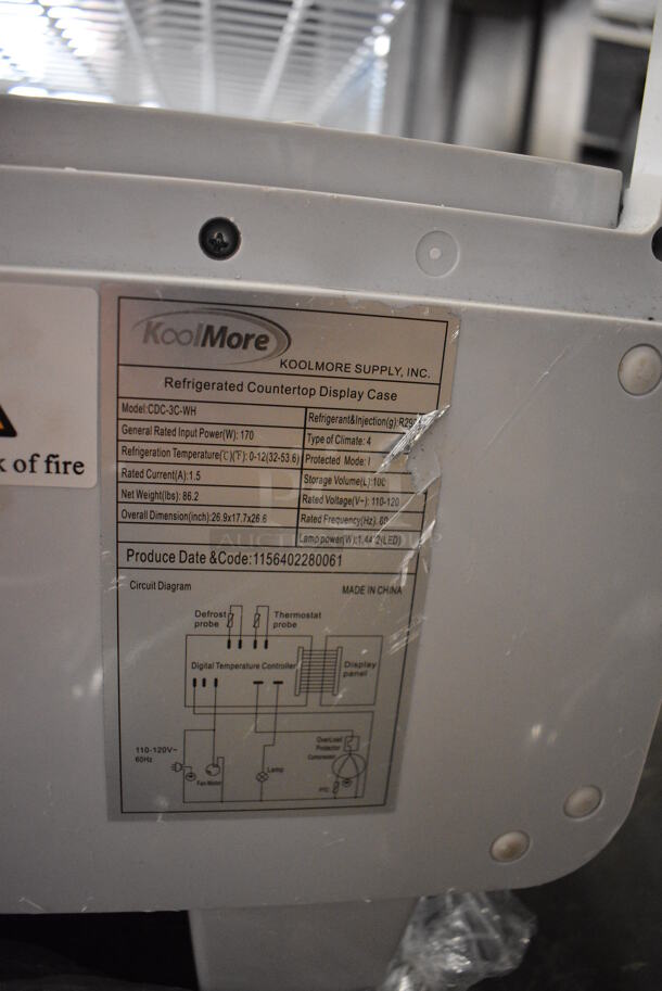 BRAND NEW SCRATCH AND DENT! KoolMore Model CDC-3C-WH Metal Commercial Countertop Refrigerated Display Case Merchandiser. Missing Side Pane. 120 Volts, 1 Phase. 27x18x27. Tested and Working! - Image 4 of 5