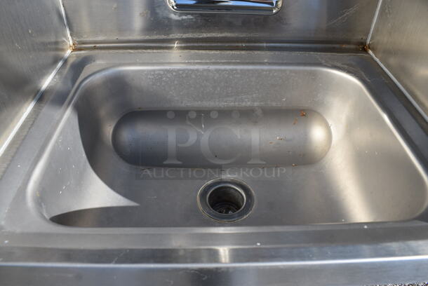Stainless Steel Commercial Single Bay Sink w/ Faucet, Handles and Side Splash Guards. 17x16x20 - Image 4 of 5