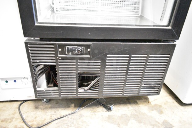 2019 Habco SE18 Metal Commercial Single Door Reach In Cooler Merchandiser. 115 Volts, 1 Phase. Tested and Working! - Image 4 of 6