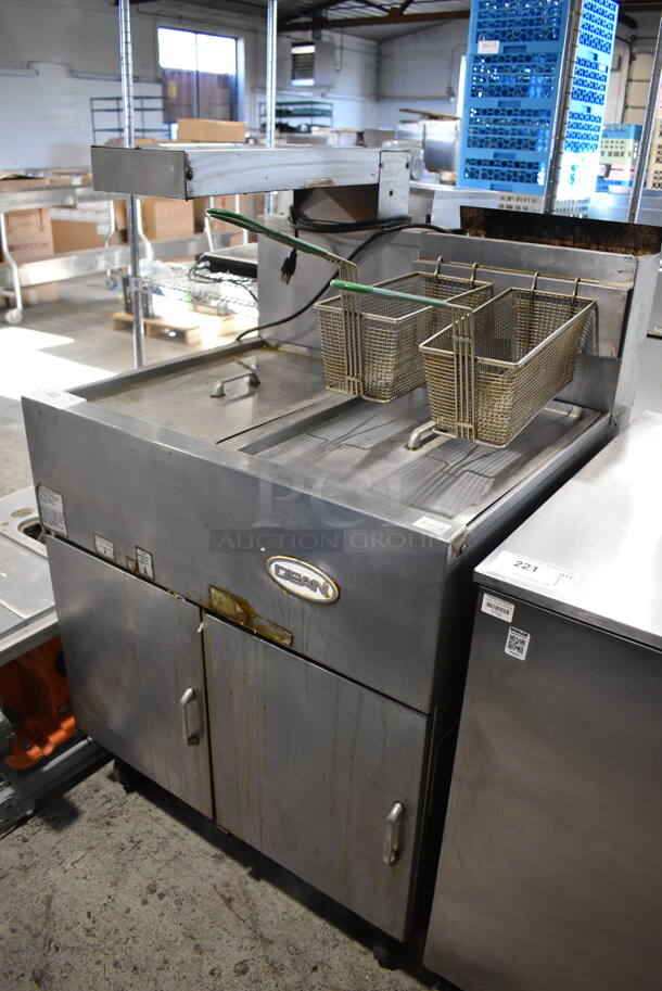 Dean SM40GMS Stainless Steel Commercial Natural Gas Powered Single Bay Deep Fat Fryer w/ 2 Metal Fry Baskets, 2 Lids, Left Side Dumping Station on Commercial Casters. 105,000 BTU. 31x30x51 - Image 2 of 7