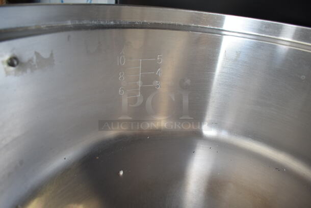 BRAND NEW SCRATCH AND DENT! RiceMaster Town RM-55N-R Natural Gas 110 Cup (55 Cup Raw) Gas Rice Cooker and Warmer - Image 4 of 8
