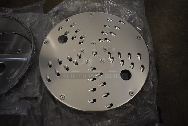2 BRAND NEW! Metal Commercial Food Processor Blades; CAF14 Slicing Blade and CAF20 Grater. 8x8x2. 2 Times Your Bid! - Image 5 of 8