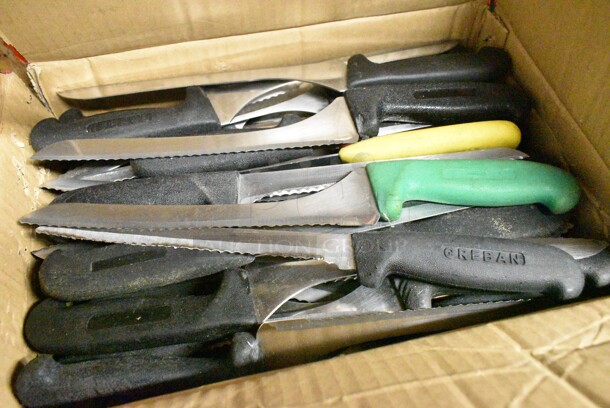 35 SHARPENED Stainless Steel Knives Including Serrated Bread Knives. 35 Times Your Bid!  - Image 4 of 5