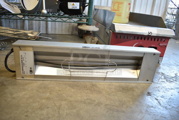 BRAND NEW SCRATCH AND DENT! Hatco GRFF Glo-Ray 12 3/8" x 24" Stainless Steel Portable French Fry Warmer. No Stand or Bin, Just the Strip. 120 Volts, 1 Phase.  - Image 4 of 4