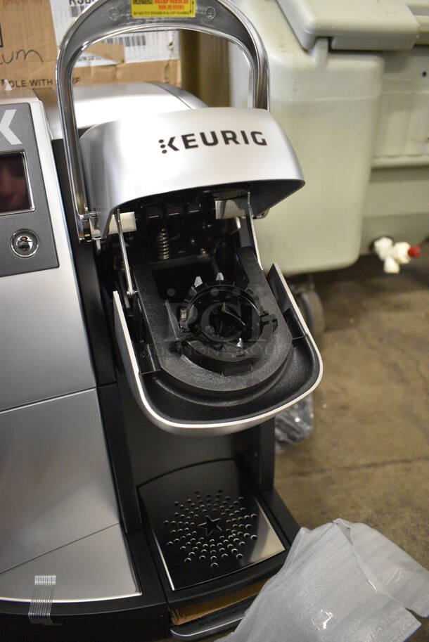 BRAND NEW IN BOX! Keurig Model K3000SE Countertop Single Cup Coffee Machine. 12x19x17.5 - Image 5 of 8