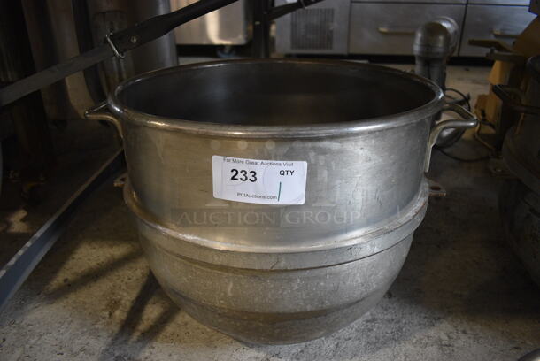 Hobart VMLH60 Metal Commercial 60 Quart Mixing Bowl. 24x19.5x16