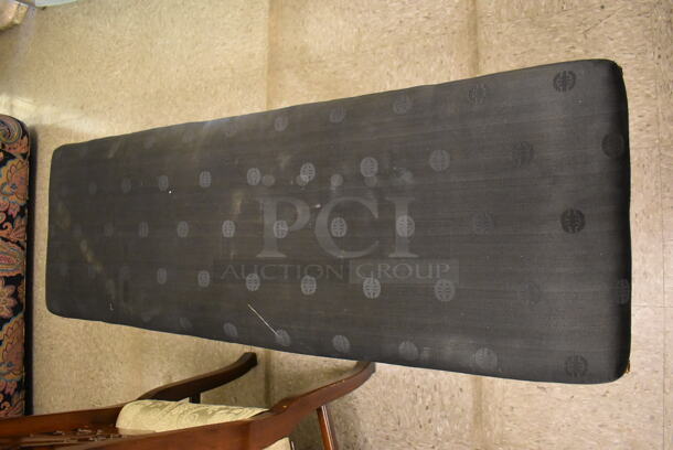 Ornate Indoor Hard Wood Bench w/ Black Seat Cushion. - Image 5 of 5