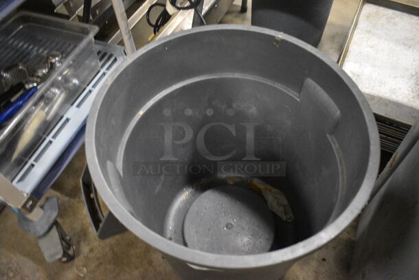 Gray Trash Can. 23x19x22.5 - Image 2 of 3