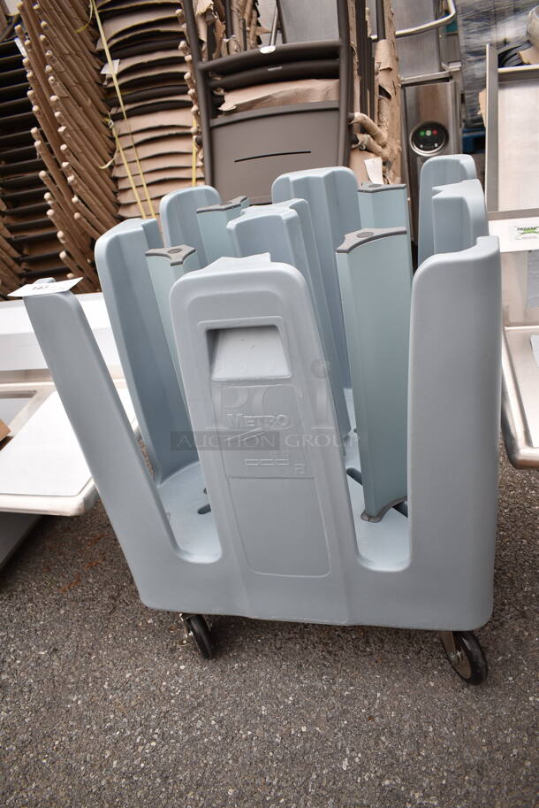 BRAND NEW SCRATCH AND DENT! Metro pcd11a  Adjustable "Poker Chip" Dish Dolly on Commercial Casters - Image 2 of 6