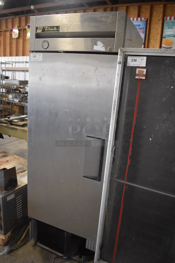 True T-23 Stainless Steel Commercial Single Door Reach In Cooler w/ Metal Pan Rack. 115 Volts, 1 Phase. 27x30x79. Tested and Working! - Image 3 of 6