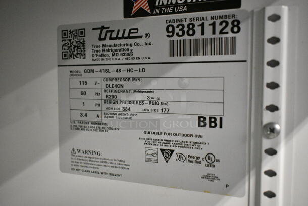 2018 True GDM-41SL-48-HC-LD Metal Commercial 2 Door Reach In Cooler Merchandiser w/ Poly Coated Racks. 115 Volts, 1 Phase. Tested and Working! - Image 5 of 5