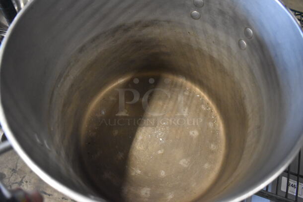 Metal Stock Pot w/ Lid. 16x12x12 - Image 3 of 3