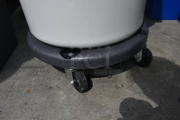 White Poly Trash Can w/ Lid and Trash Can Dolly. 22x20x28 - Image 4 of 4