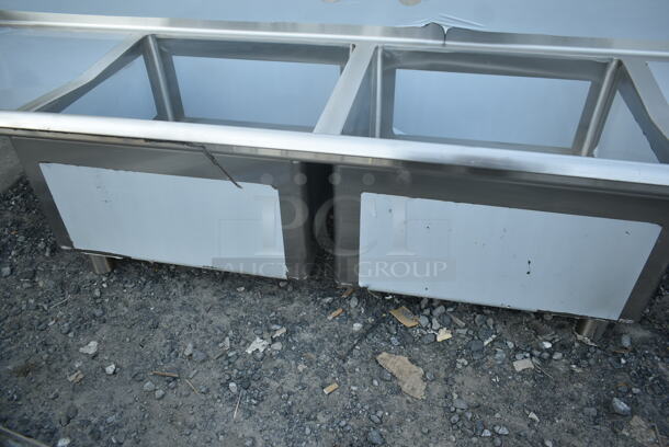 BRAND NEW SCRATCH AND DENT! Regency 600S22323224 Stainless Steel 2 Bay Sink w/ Dual Drain Boards. No Legs. Bays 23x23. Drain Boards 22.5x25 - Image 5 of 6