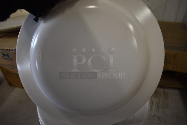 24 BRAND NEW! Arcoroc White Ceramic Plates. 10.5x10.5x1. 24 Times Your Bid! - Image 3 of 3