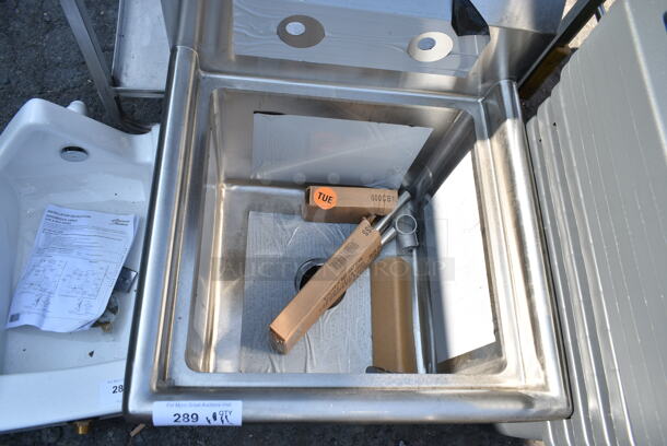 BRAND NEW SCRATCH AND DENT! Regency 600S11818 23" 16-Gauge Stainless Steel One Compartment Commercial Sink with Stainless Steel Legs, without Drainboard - 18" x 18" x 14" Bowl - Image 4 of 6