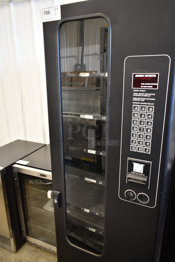 Metal Commercial Vending Machine w/ Cash Acceptor and Key. Tested and Working! - Image 3 of 12