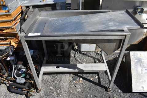 Metal Commercial Station on Commercial Casters. 38x25x37