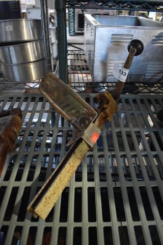 Metal Commercial Can Opener w/ Mount. 4x9x20